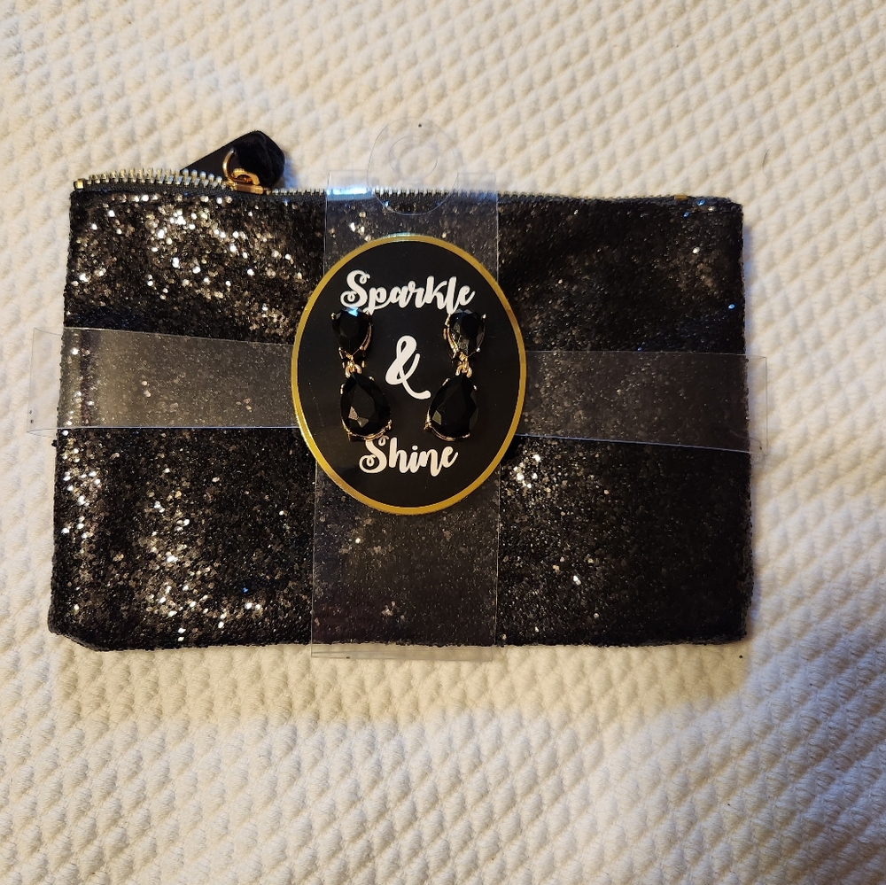 SPARKLE & SHINE CLUTCH WITH EARRINGS